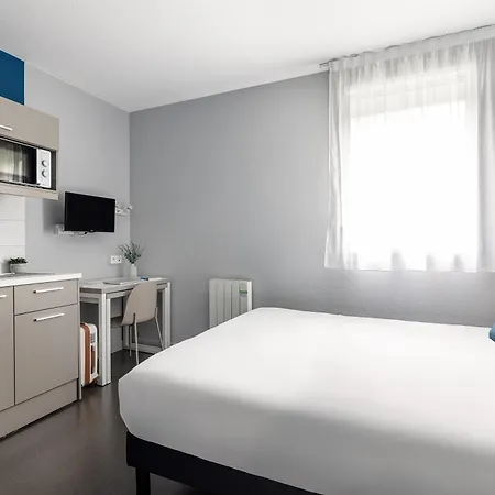 Montempo Paris-velizy 2* Velizy-Villacoublay