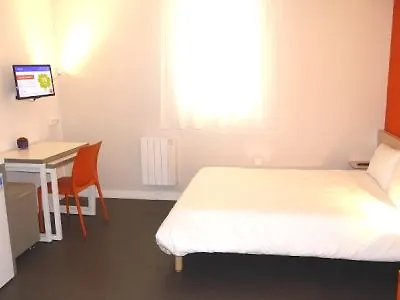 Montempo Paris-velizy 2*