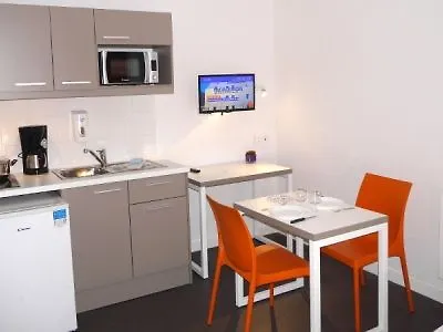 Aparthotel Montempo Paris-velizy 2*